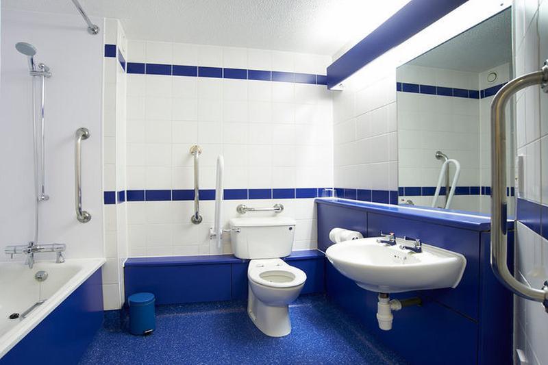 Travelodge Cardiff Airport Barry Exterior photo